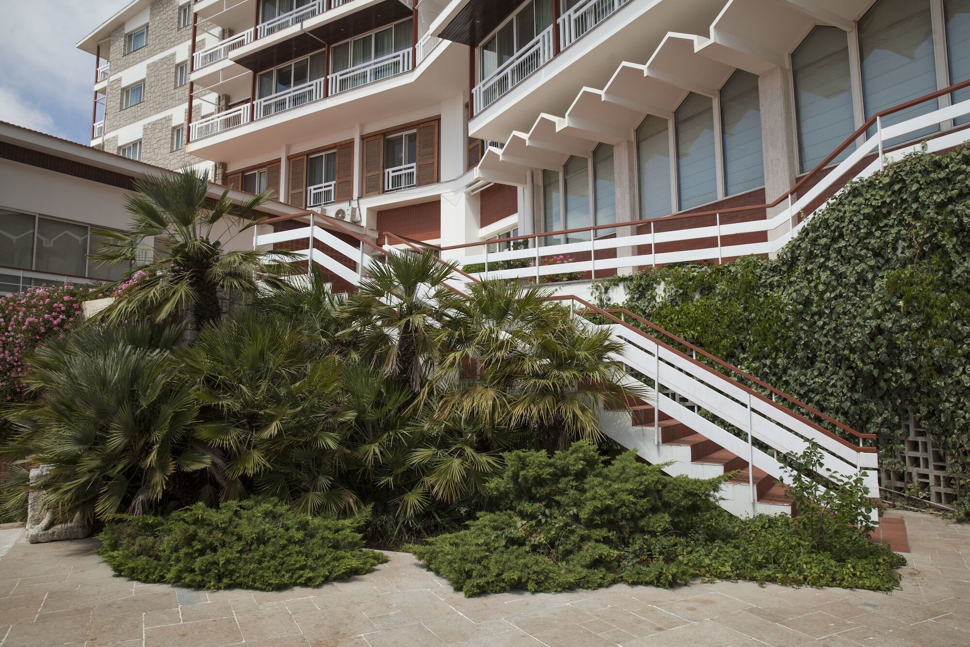 Al Bustan Hotel 5*